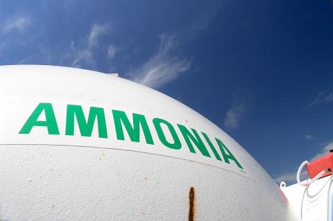 Ammonia Tank (© Shutterstock/Robert Kyllo)