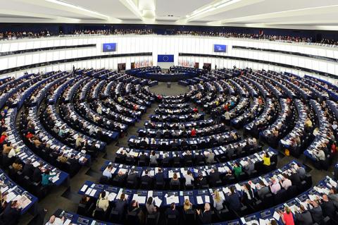 Plenary hall of European parliament in Strasbourg (copyright by Shutterstock / Ikars)