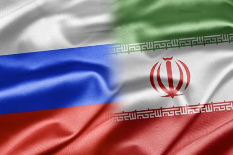 Flags of Russia and Iran (© Shutterstock/ruskpp)