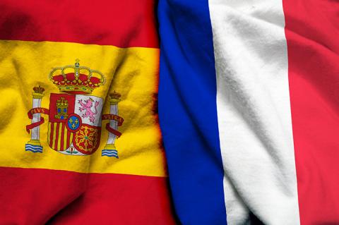 Flags of Spain and France (© Shutterstock/Aritra Deb)