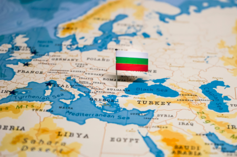 The Flag of bulgaria in the world map (© Shutterstock/hyotographics)