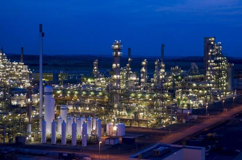 Refinery (copyright by TOTAL)
