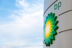 BP display stand with company redesign logo (© Shutterstock/Tommy Lee Walker) 